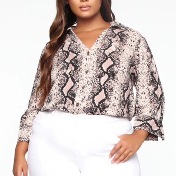 Fashion Nova Chic Snake Print Top - Picture 1 of 9